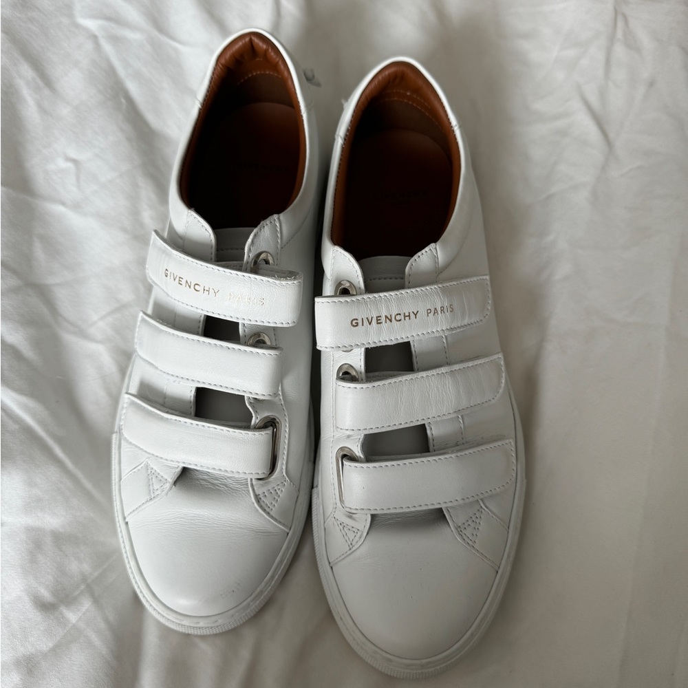 Givenchy Urban Street Velcro sneakers in white - only worn once!!